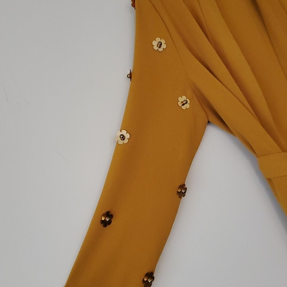 Tunic - Picture 2 of 5